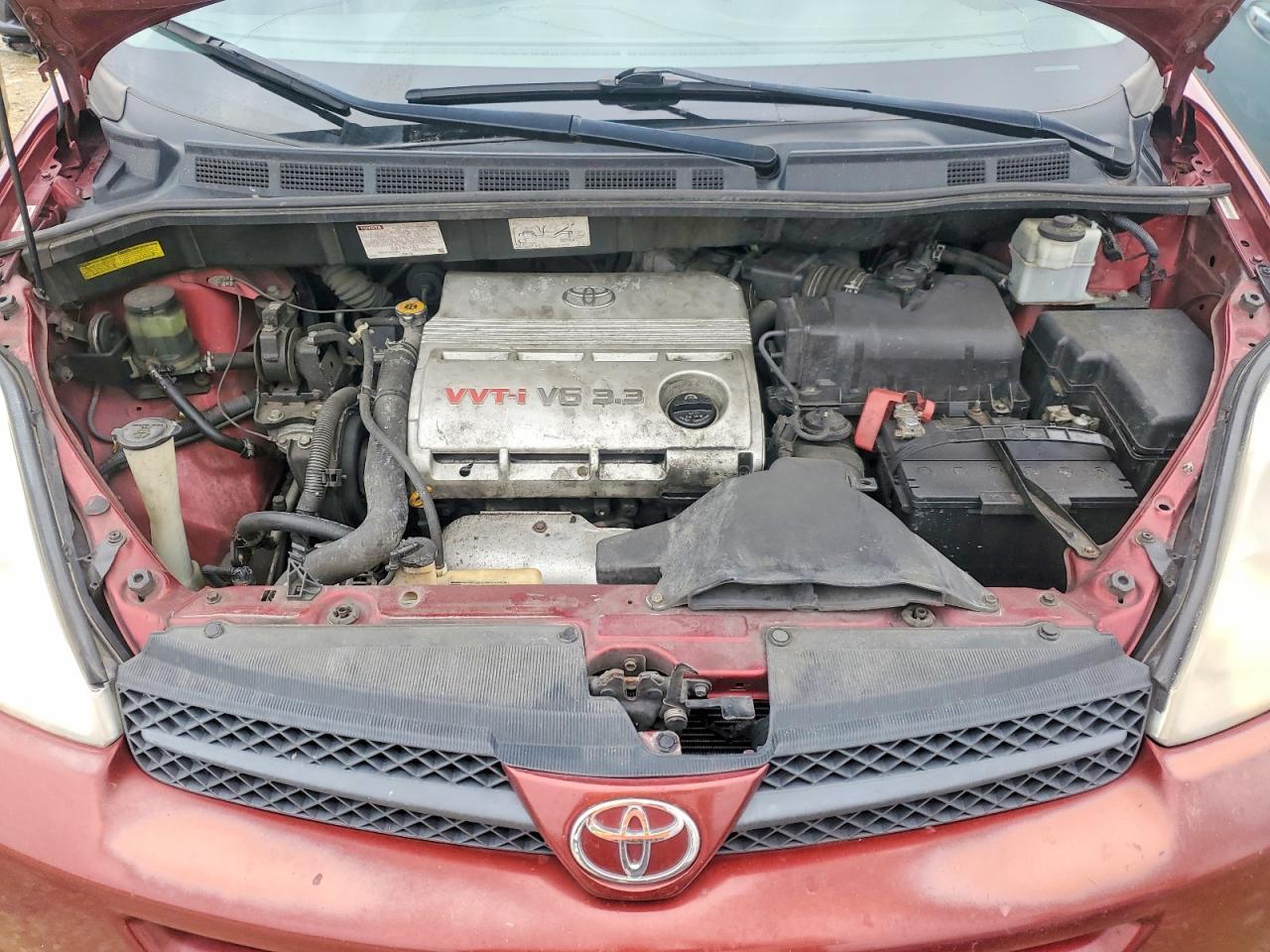 2004 TOYOTA SIENNA