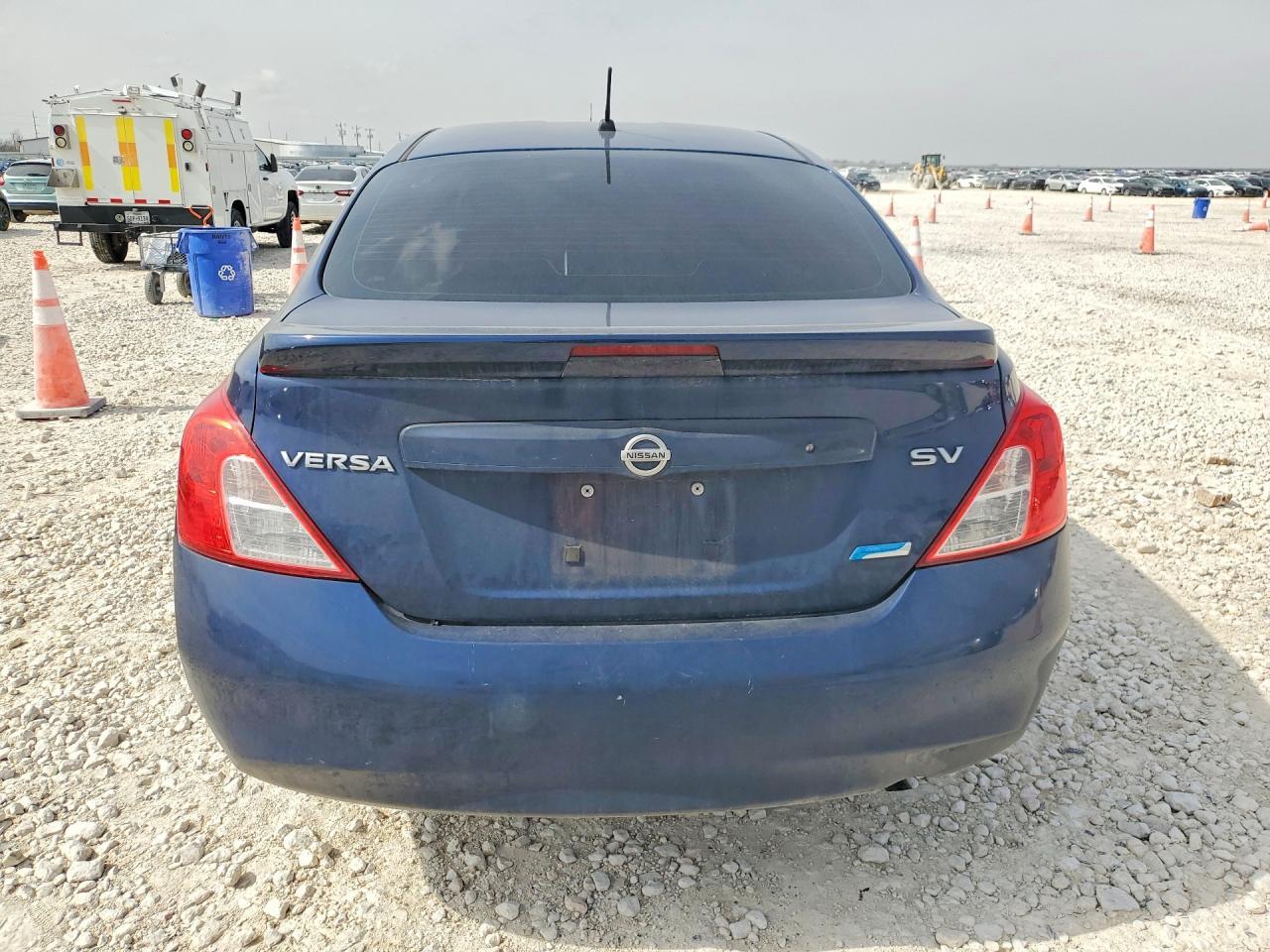 2014 NISSAN VERSA