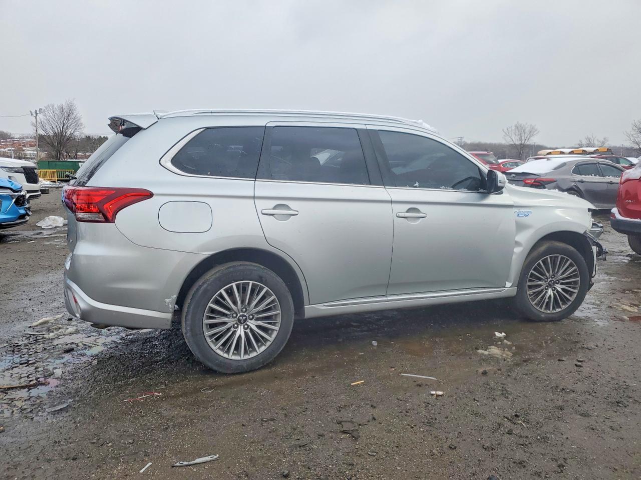 2022 MITSUBISHI outlander
