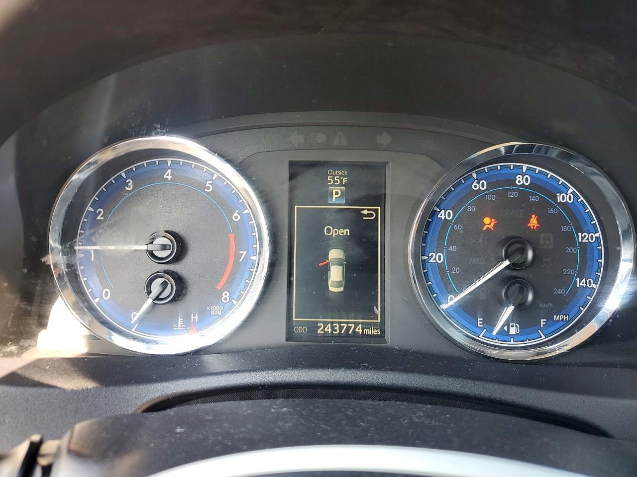 2017 TOYOTA COROLLA