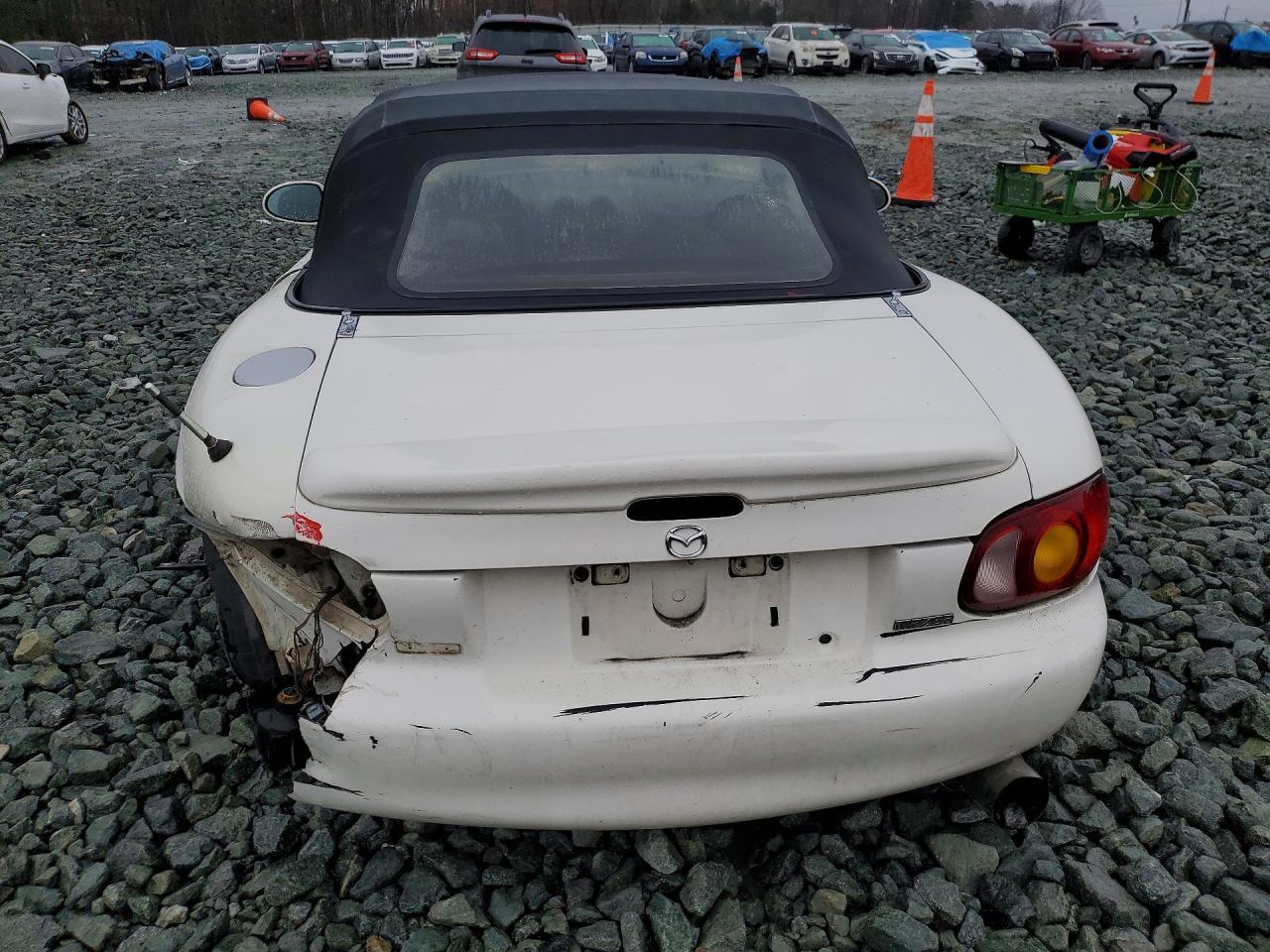 2000 MAZDA MX-5 Miata