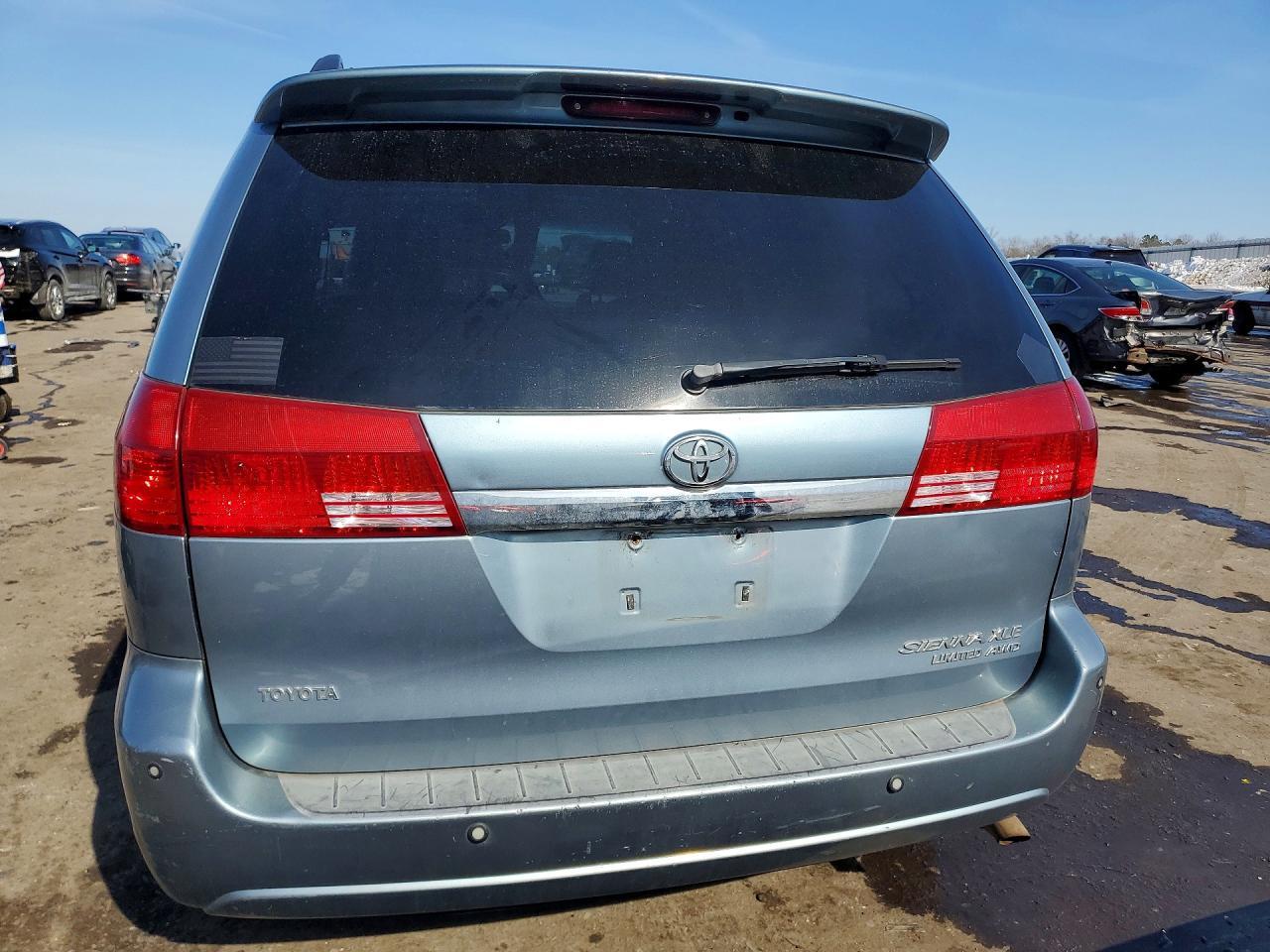 2005 TOYOTA SIENNA