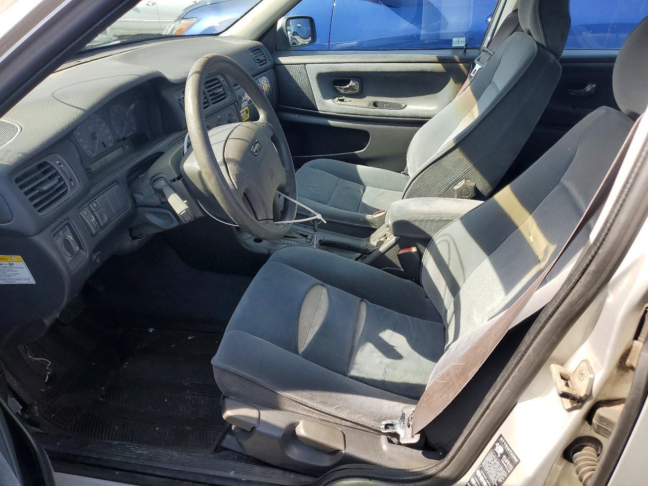 1998 VOLVO V70