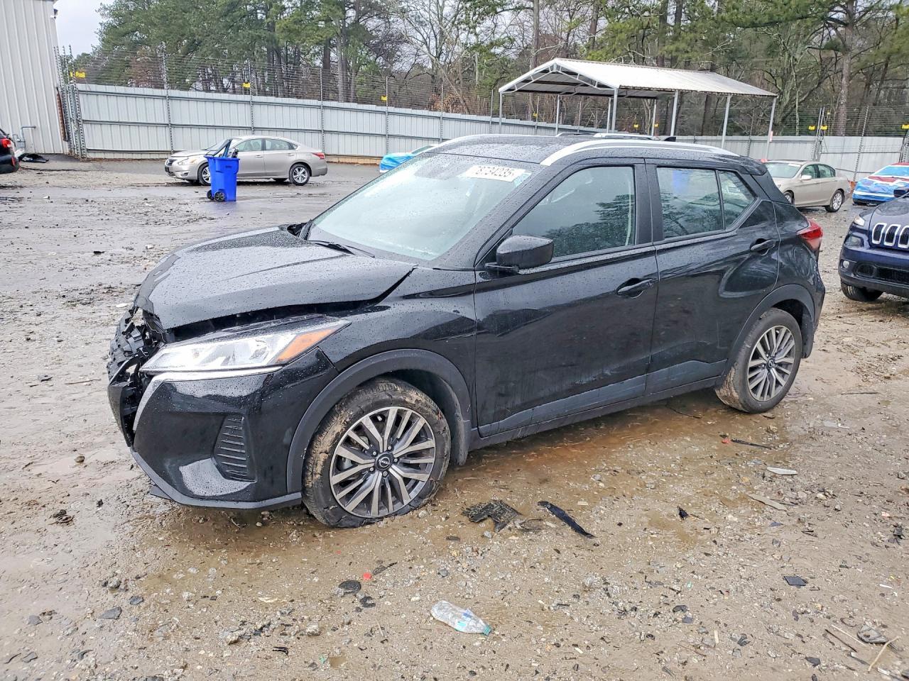 2024 NISSAN KICKS