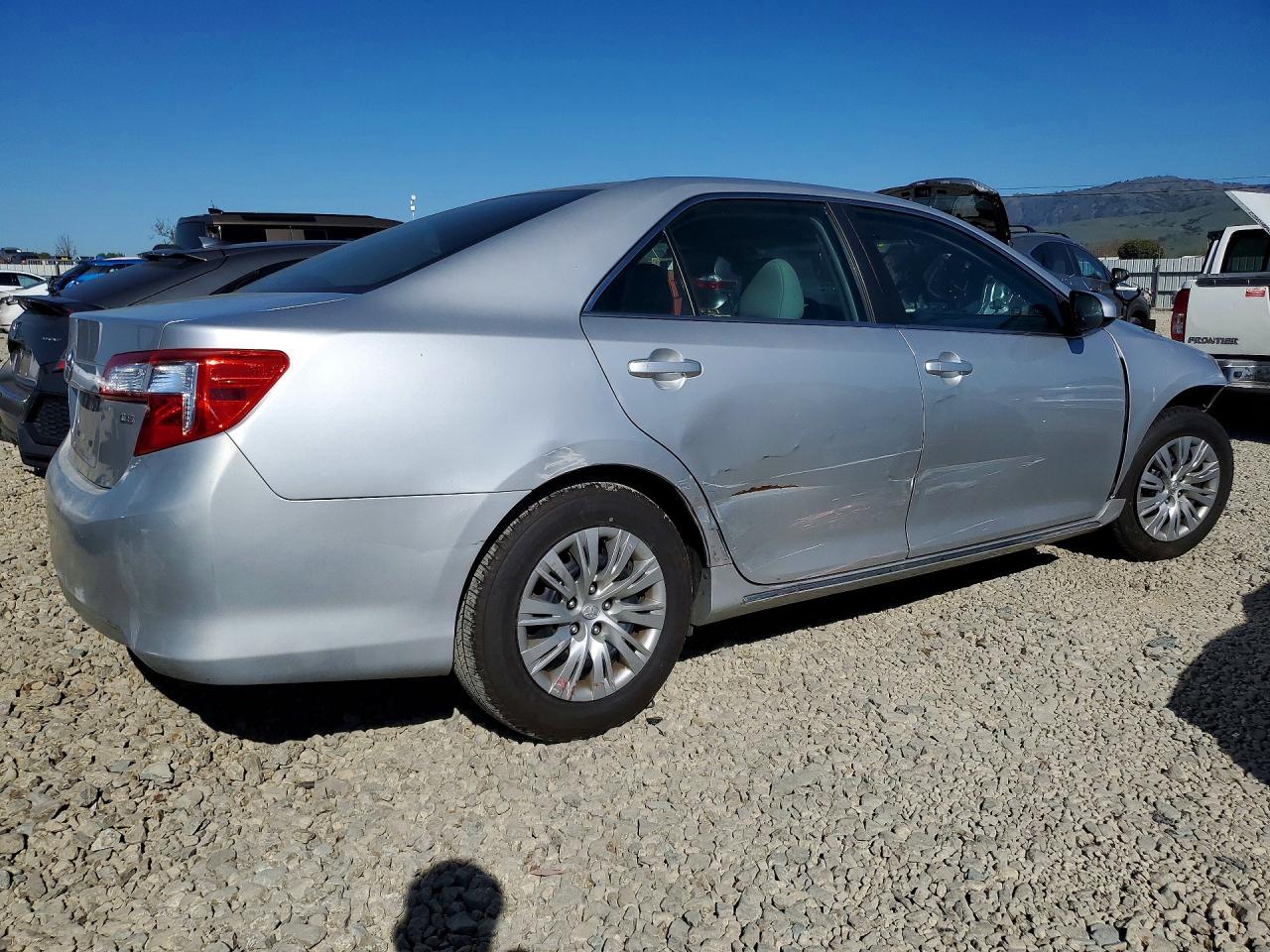 2014 TOYOTA CAMRY