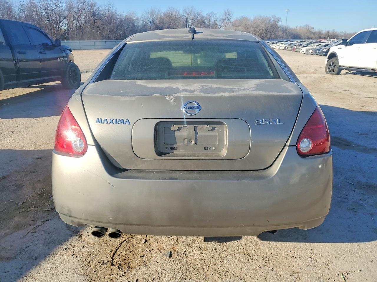 2004 NISSAN Maxima