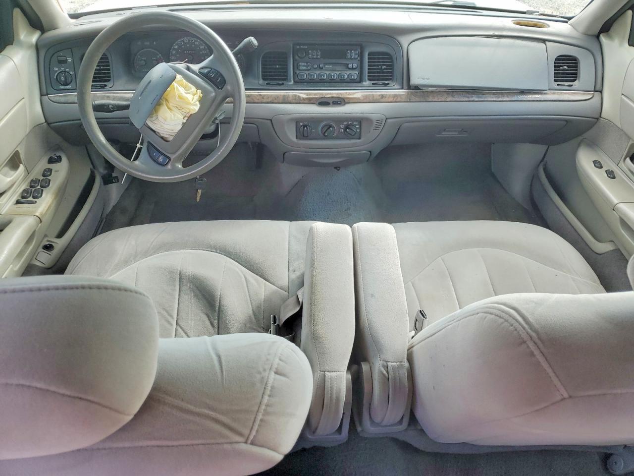 2000 FORD Crown Victoria
