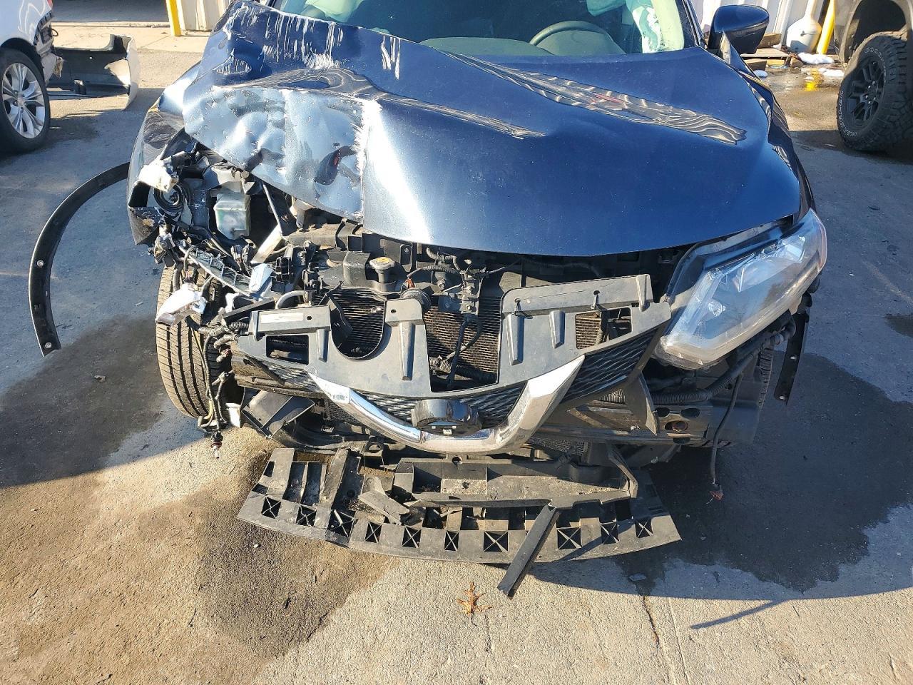 2016 NISSAN ROGUE