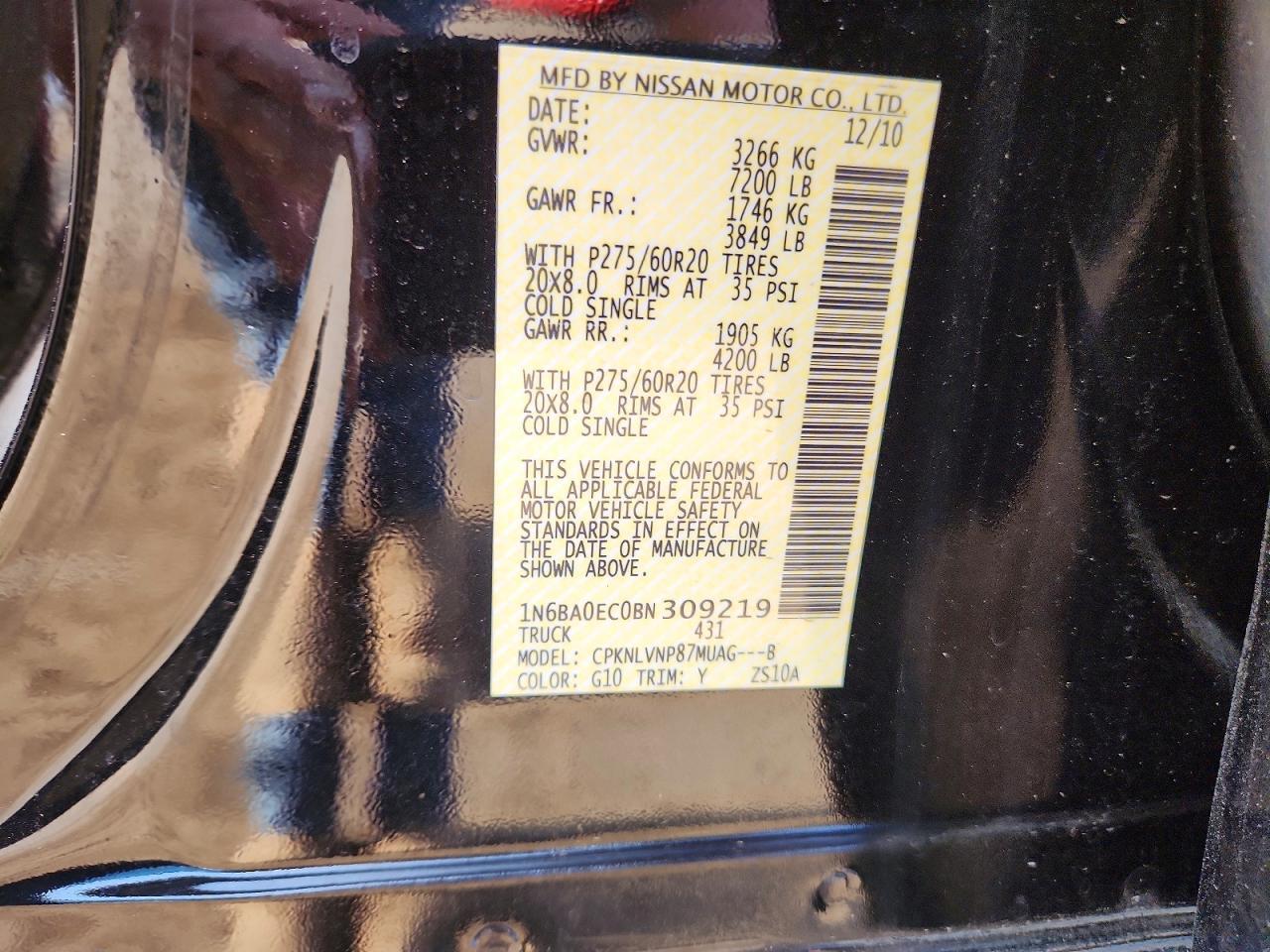 2011 NISSAN Titan