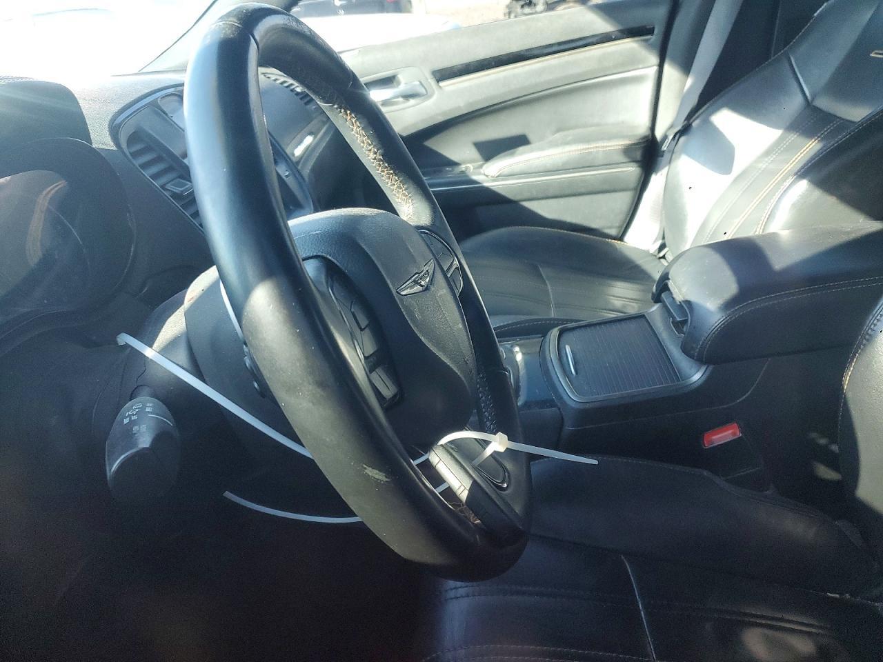 2016 CHRYSLER 300