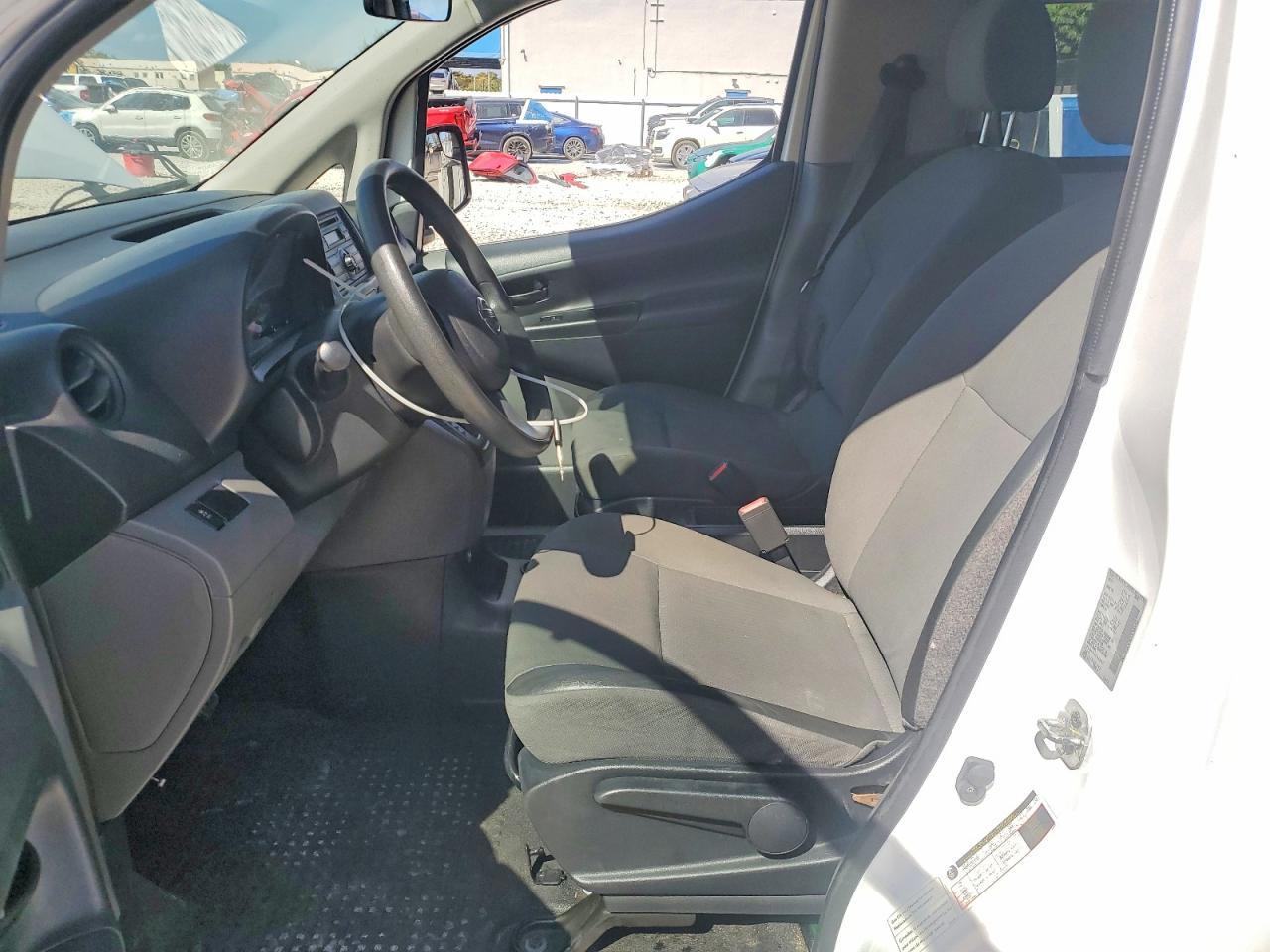 2016 NISSAN NV 200