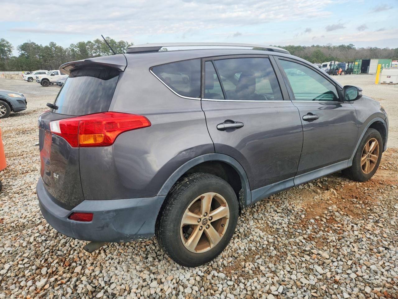 2015 TOYOTA RAV4