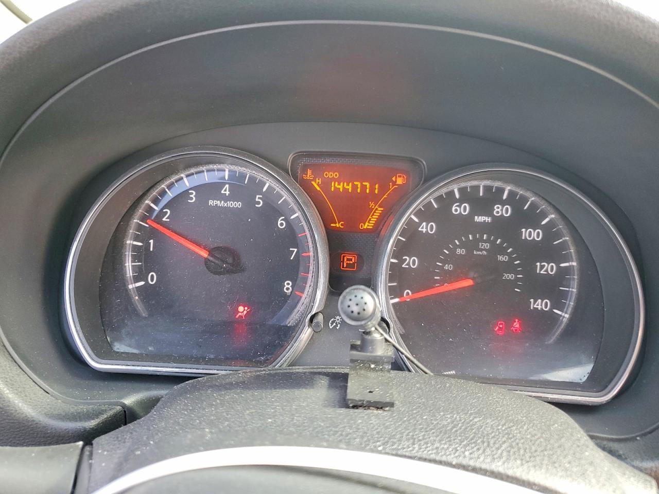 2013 NISSAN VERSA