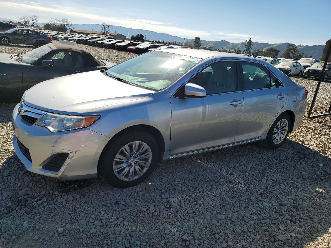 2014 TOYOTA CAMRY