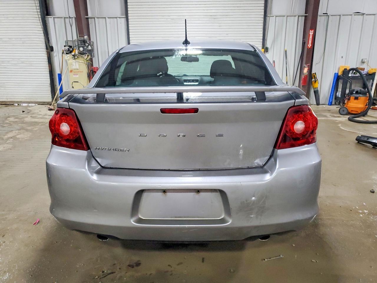 2014 DODGE Avenger