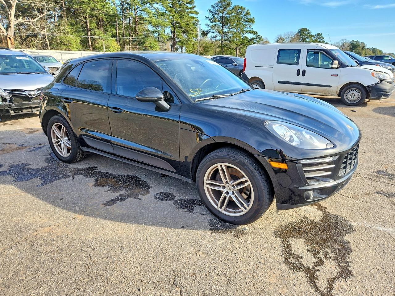 2017 PORSCHE Macan