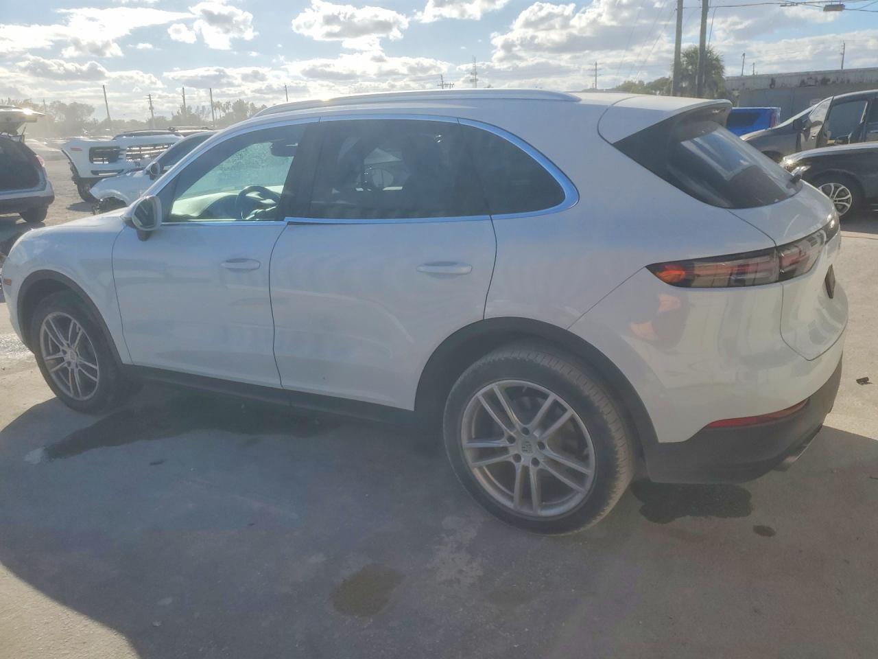 2019 PORSCHE CAYENNE