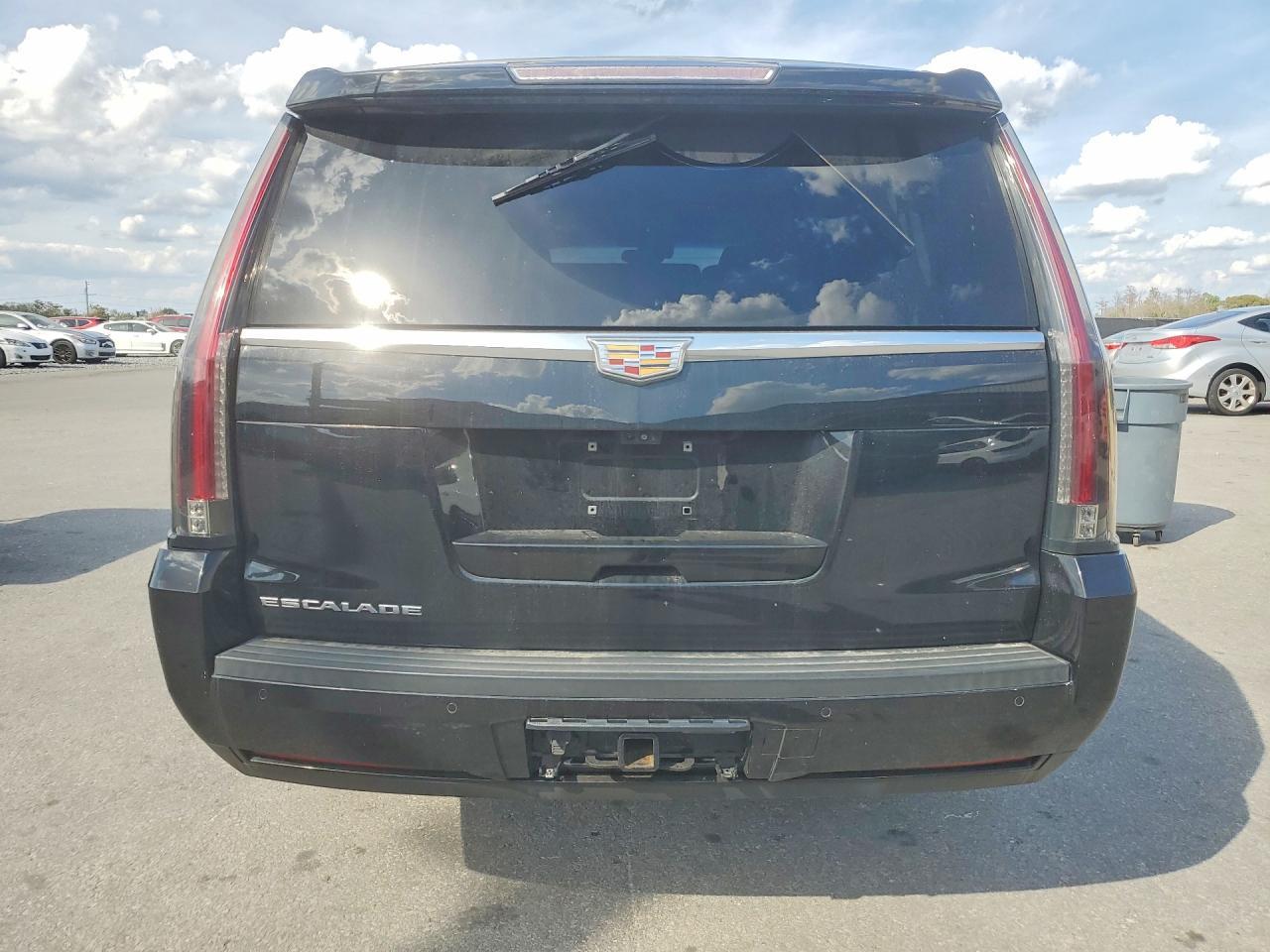 2018 CADILLAC Escalade ESV