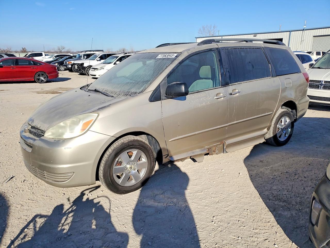 2004 TOYOTA SIENNA