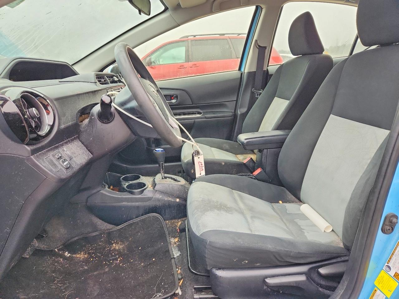 2015 TOYOTA Prius c