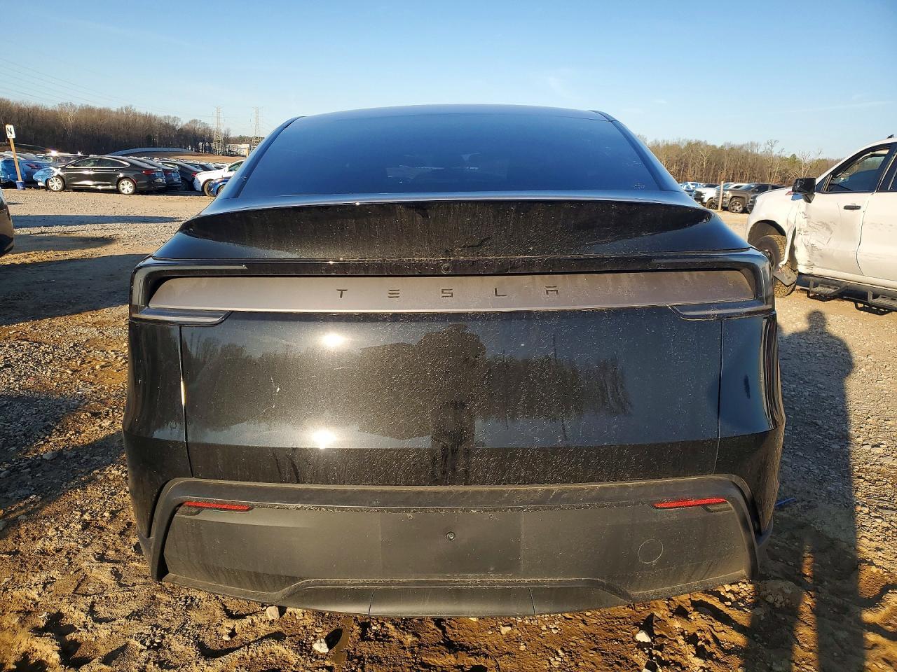 2026 TESLA MODEL Y