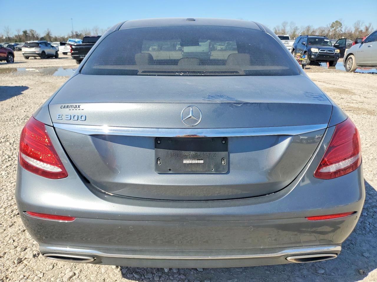 2017 MERCEDES-BENZ E-Class