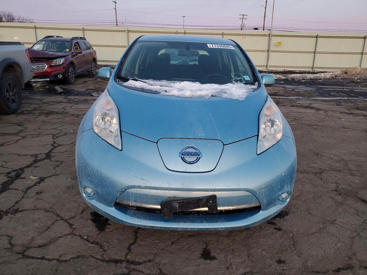 2015 NISSAN LEAF
