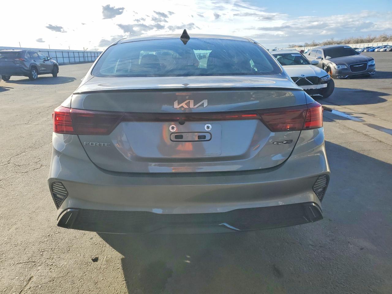 2023 KIA FORTE