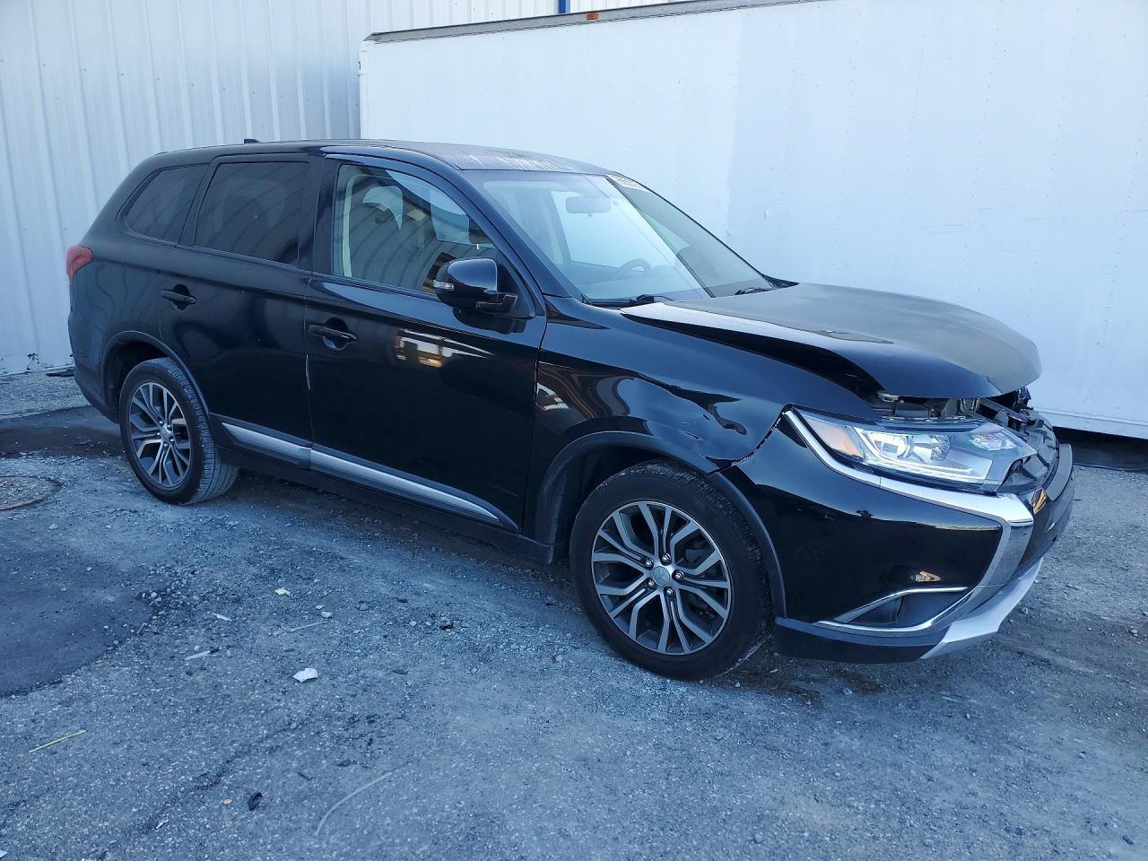 2018 MITSUBISHI outlander