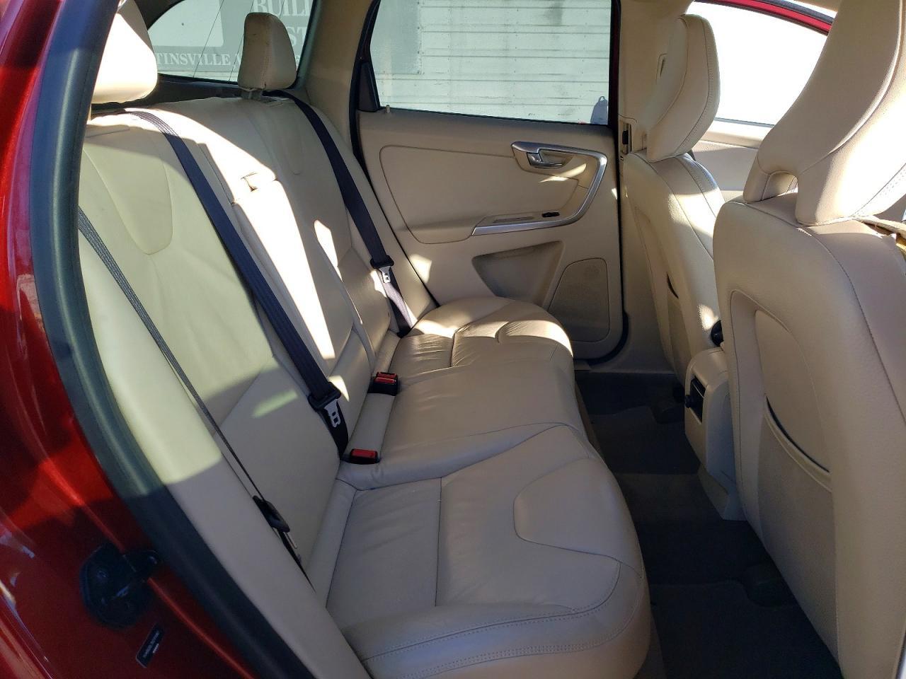 2011 VOLVO XC60