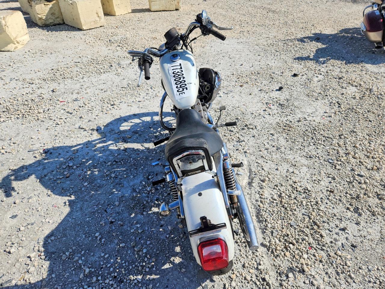 2006 HARLEY-DAVIDSON Xl883