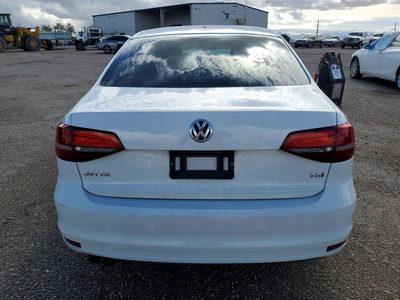 2017 VOLKSWAGEN JETTA