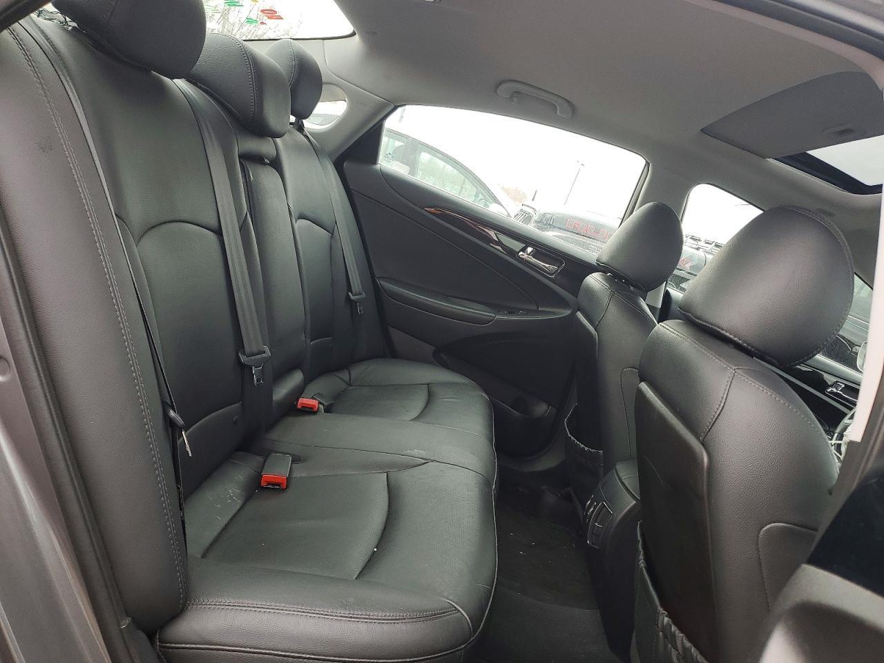 2011 HYUNDAI SONATA