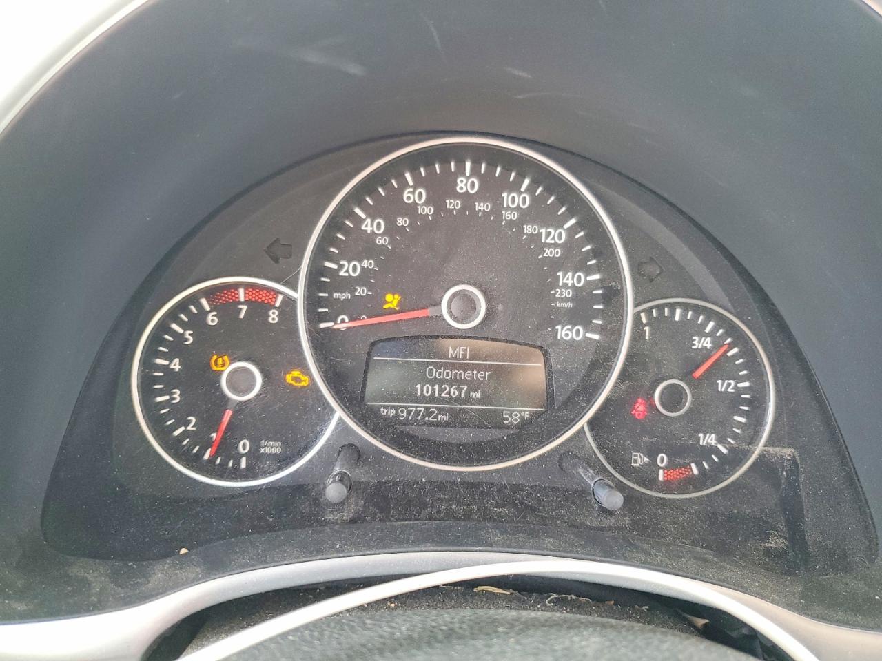 2012 VOLKSWAGEN Beetle