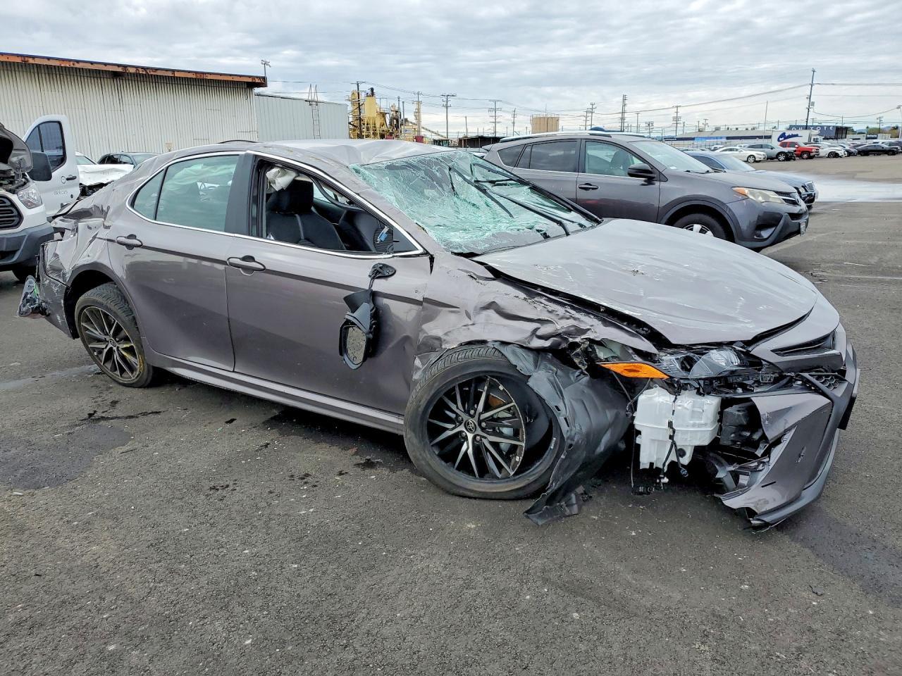 2024 TOYOTA CAMRY