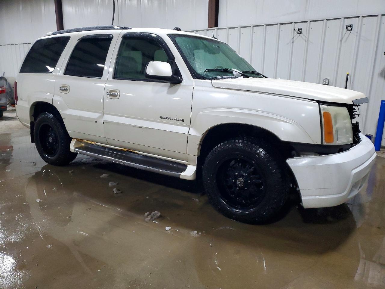 2004 CADILLAC ESCALADE