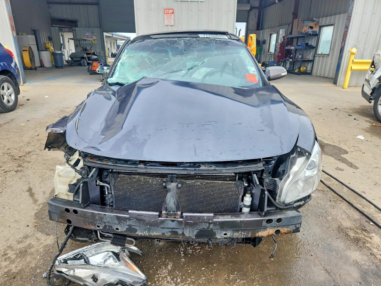 2011 NISSAN Maxima