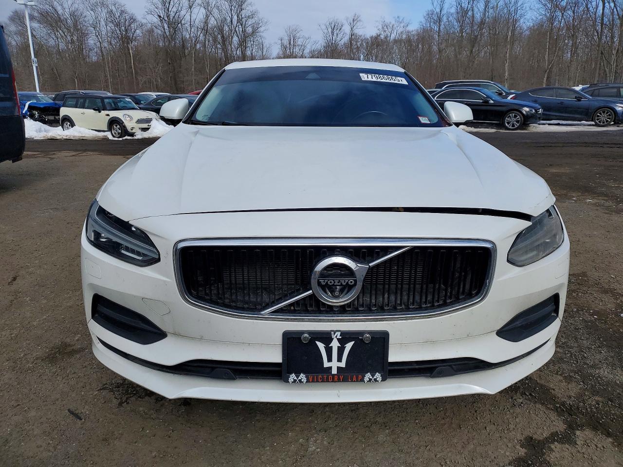 2018 VOLVO S90