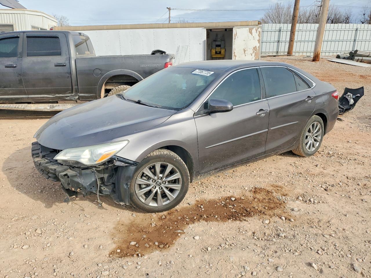 2016 TOYOTA CAMRY