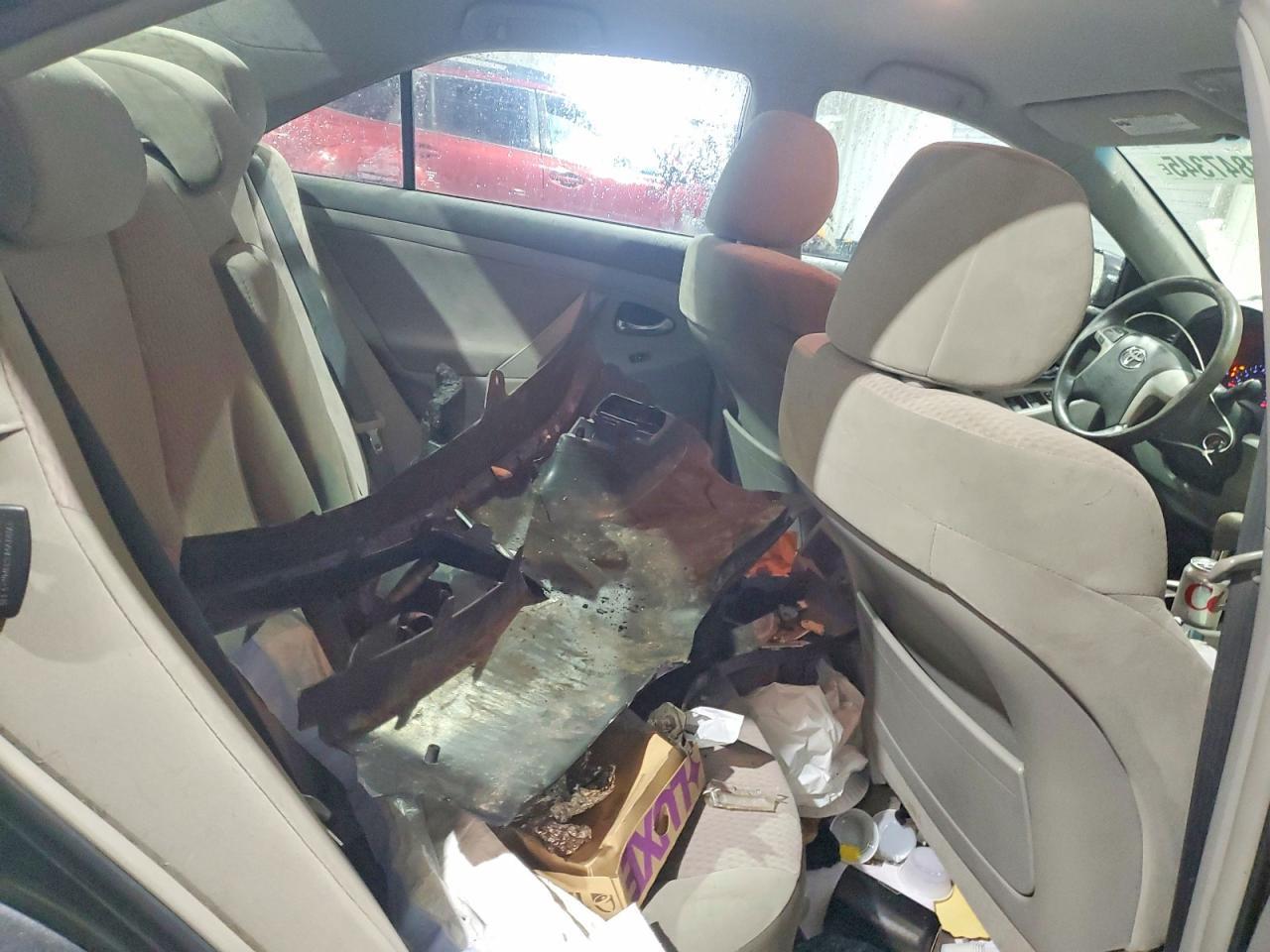 2011 TOYOTA CAMRY