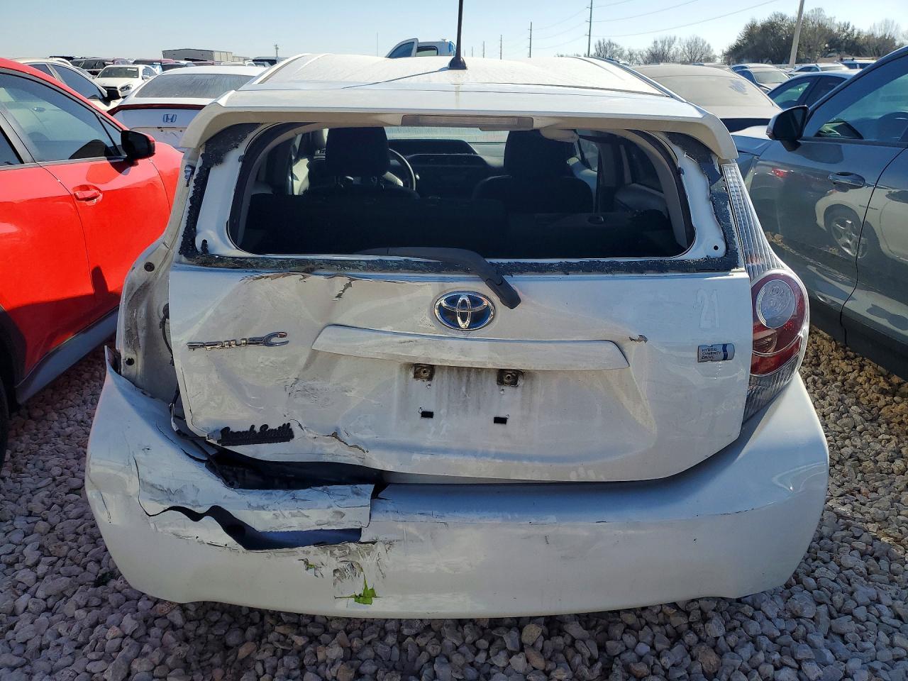 2014 TOYOTA Prius c