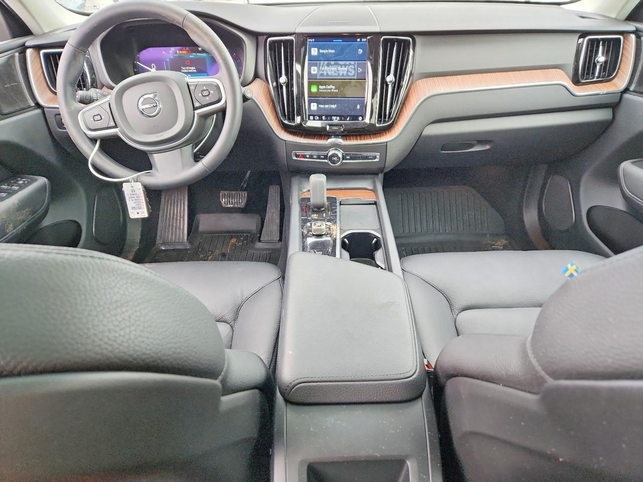 2022 VOLVO XC60