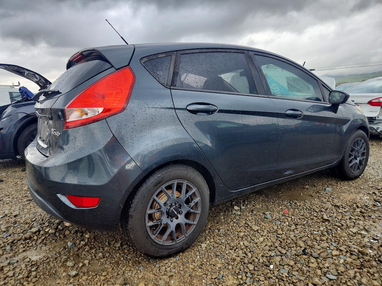 2011 FORD Fiesta