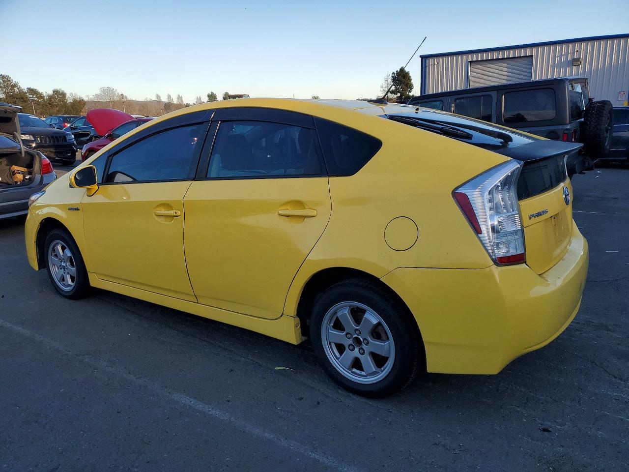 2011 TOYOTA PRIUS