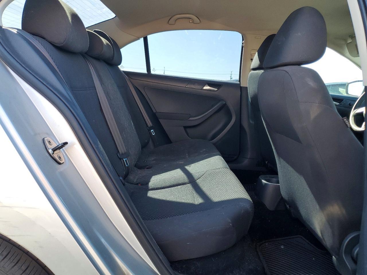 2012 VOLKSWAGEN JETTA
