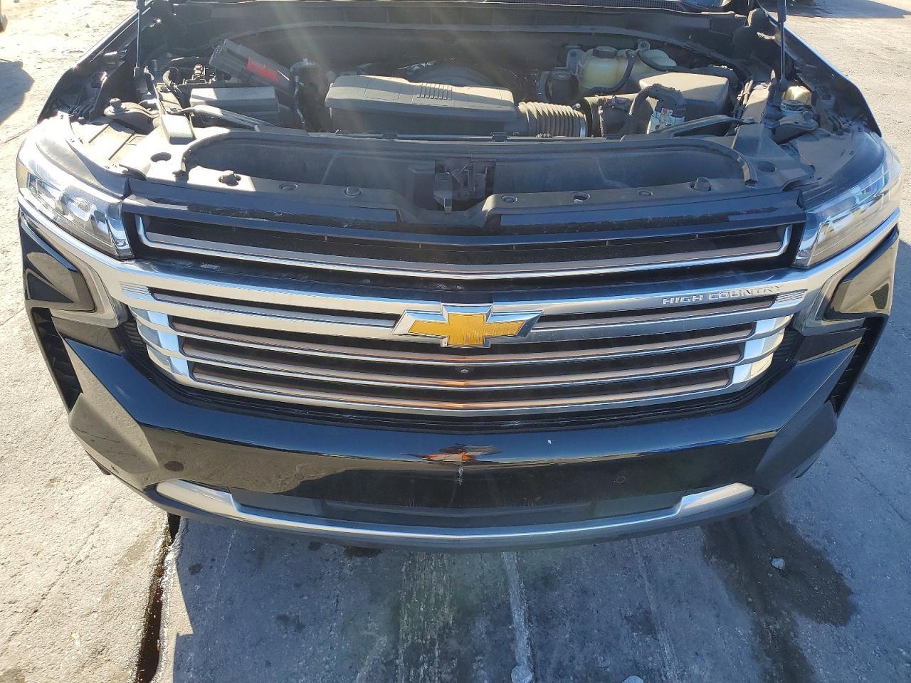 2023 CHEVROLET Suburban