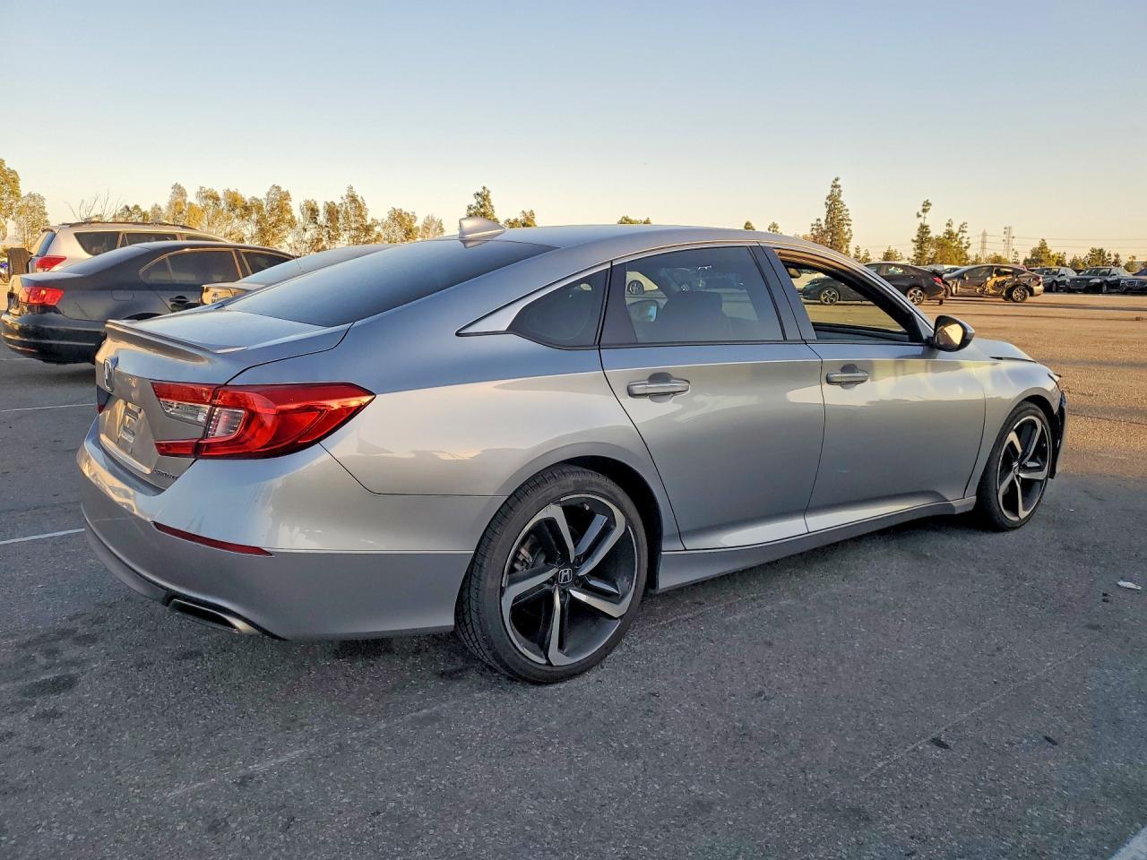2018 HONDA ACCORD