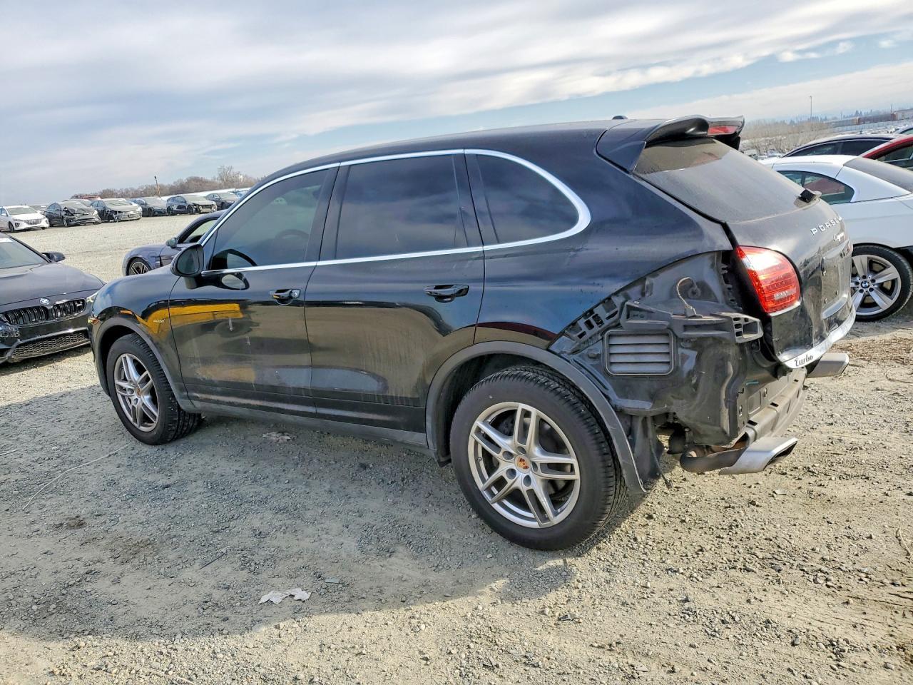 2014 PORSCHE CAYENNE