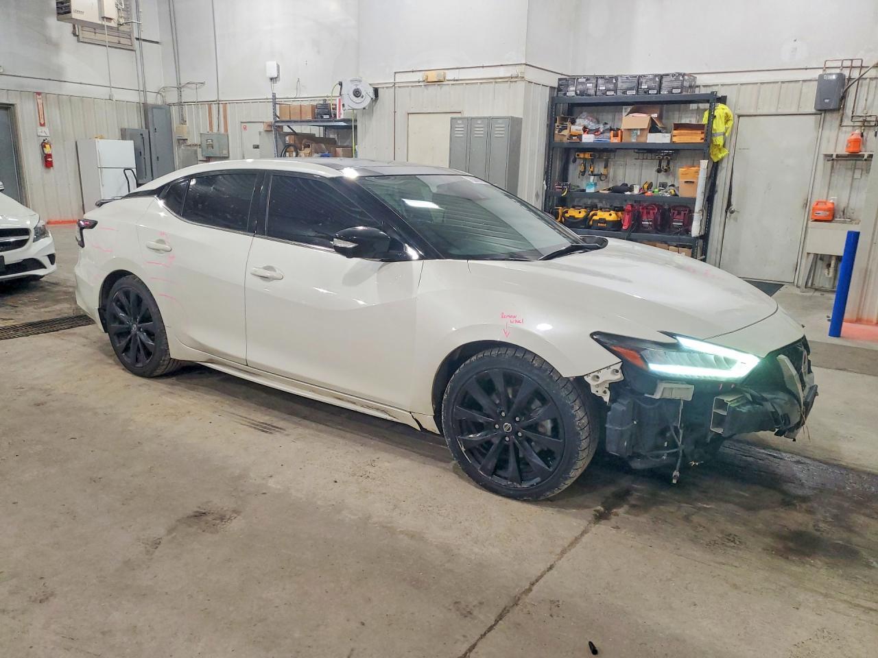 2019 NISSAN Maxima