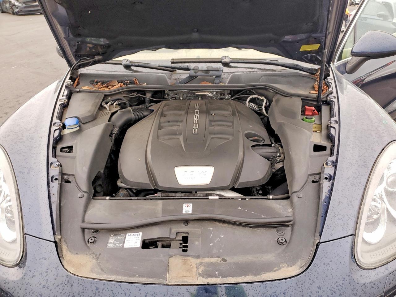 2013 PORSCHE CAYENNE